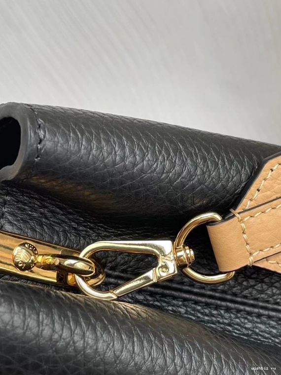 WIS MM CAPUCINES Louis Vuitton 0111